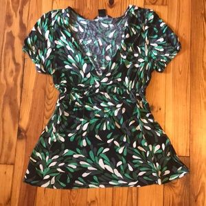 3/$20 green/black/gray/white v-neck top